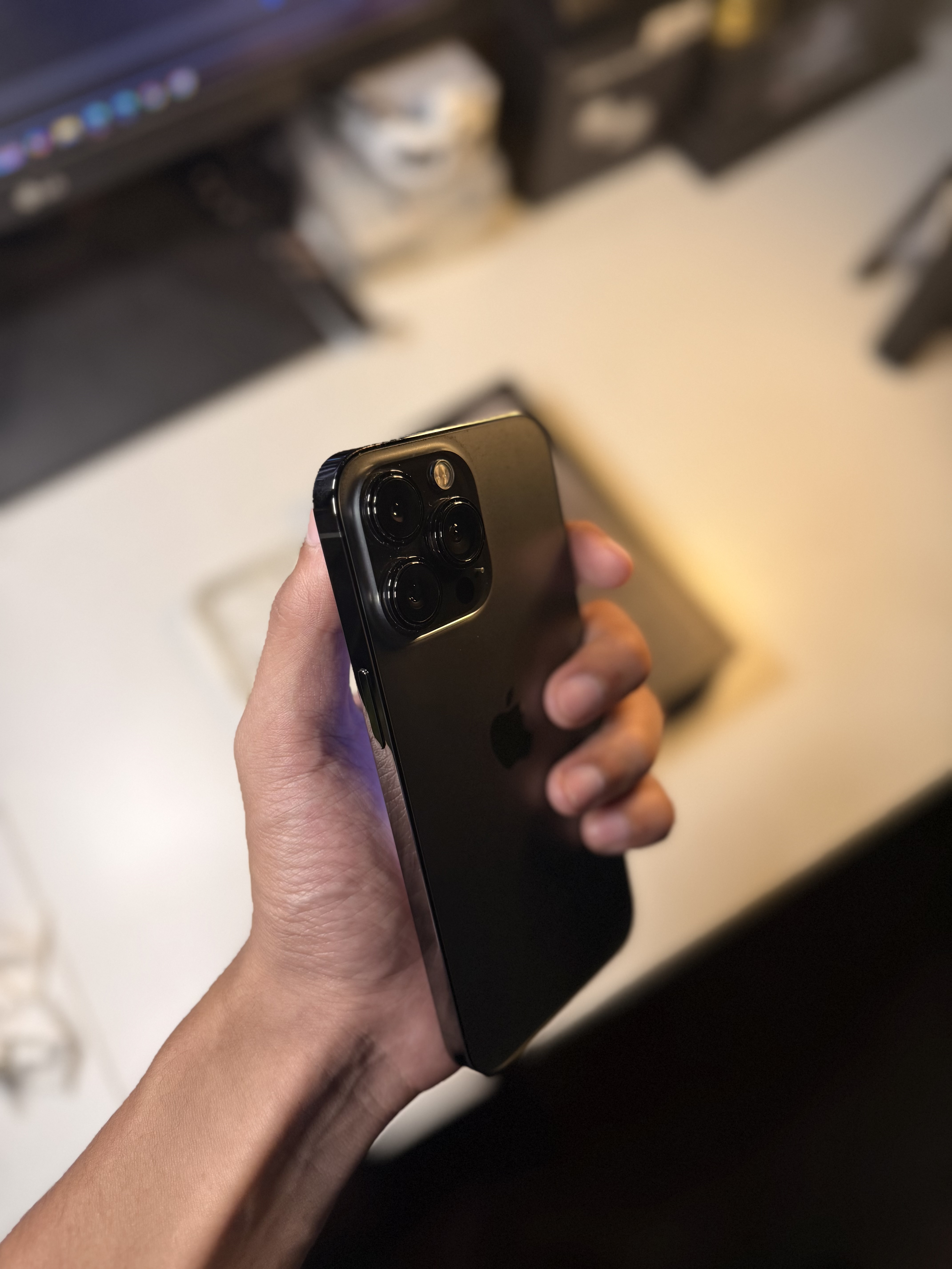 iPhone 13 Pro  thumbnail 3