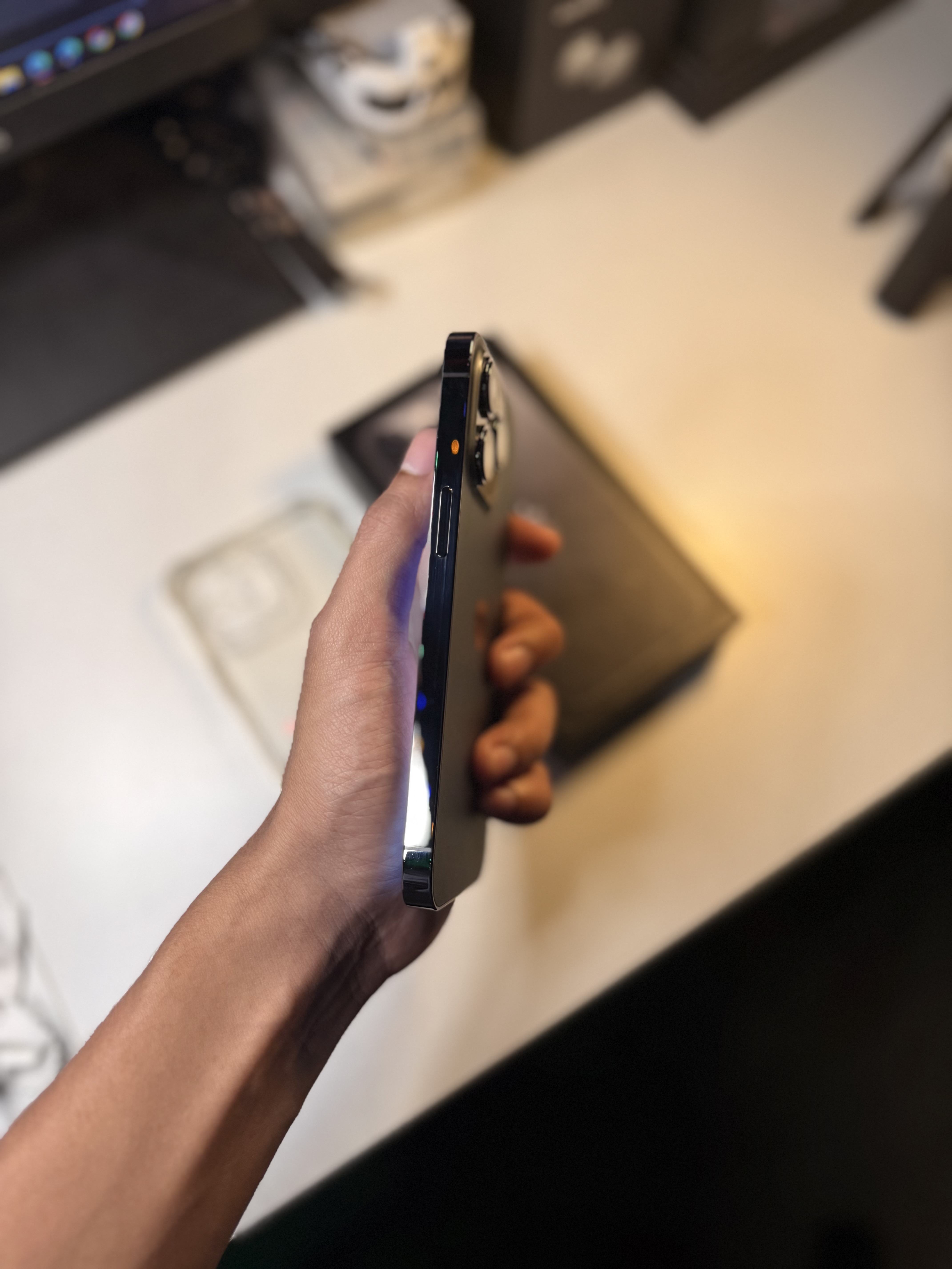 iPhone 13 Pro  thumbnail 2