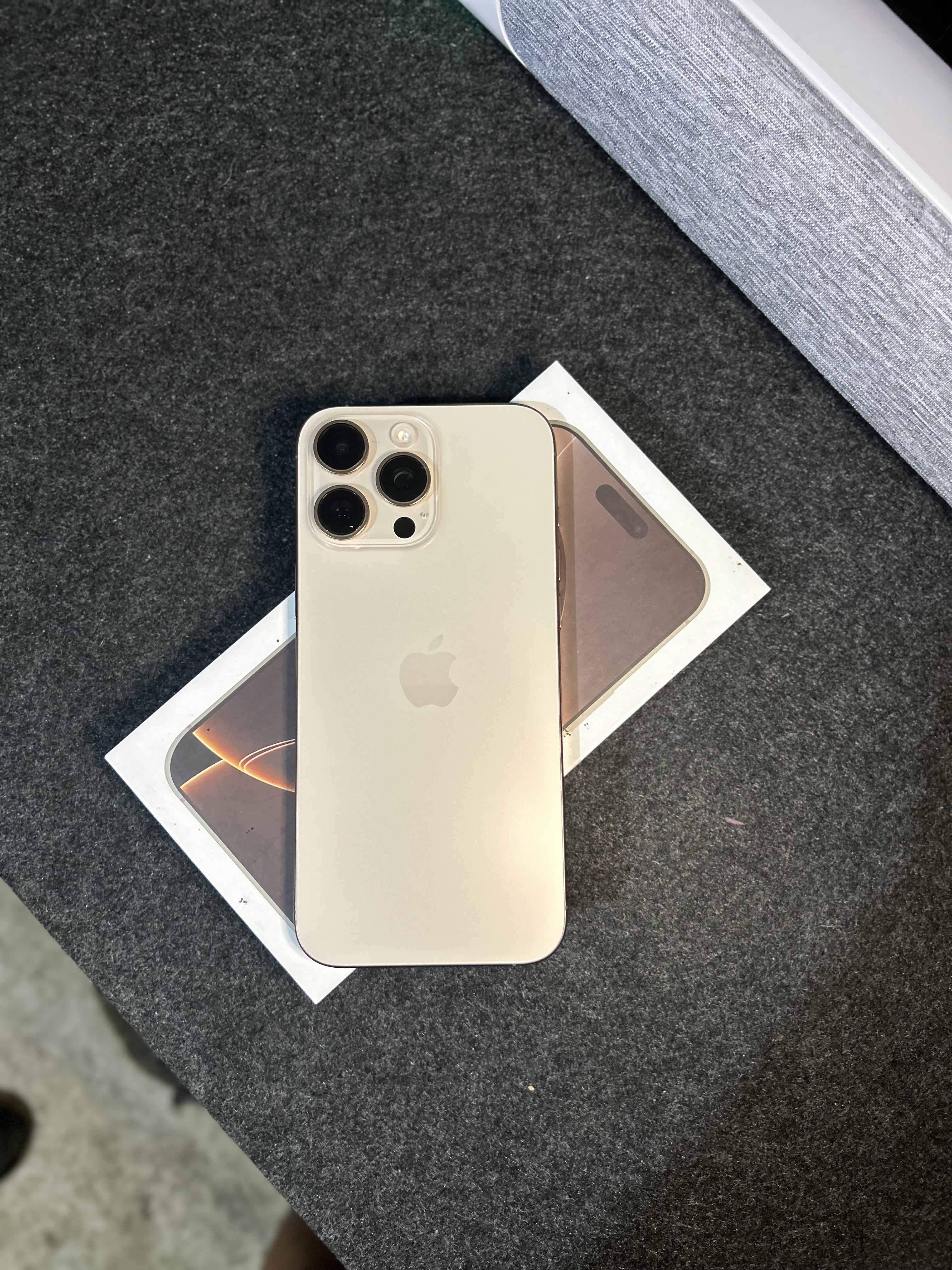 iPhone 16 Promax