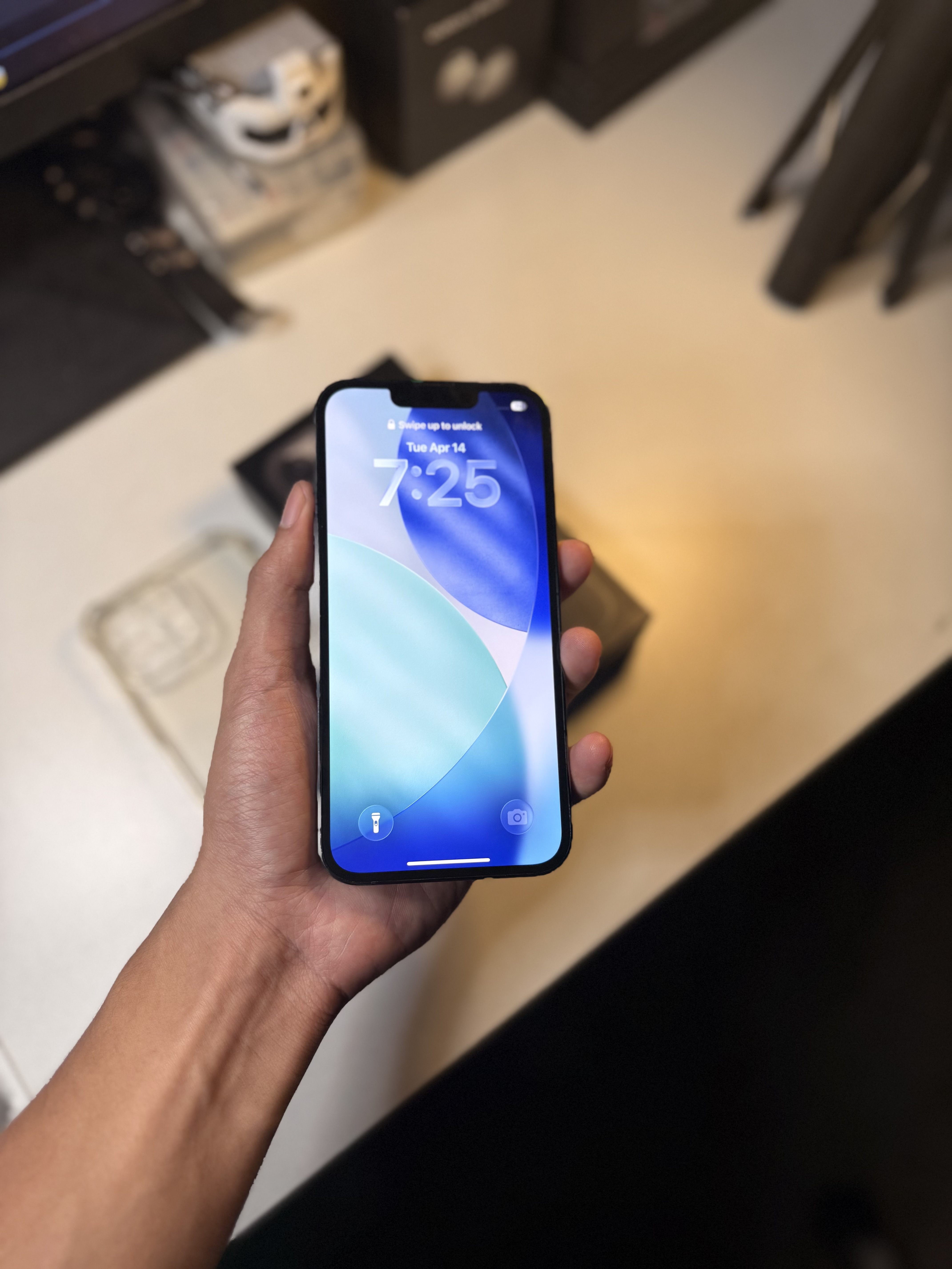 iPhone 13 Pro  thumbnail 4